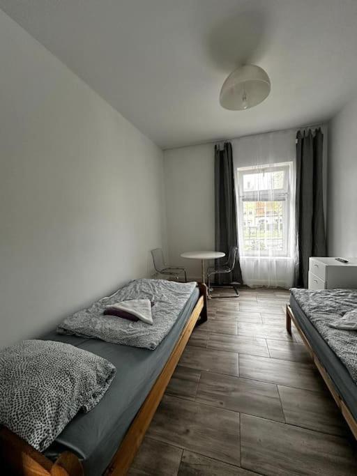 Flat In 10 Apartment *