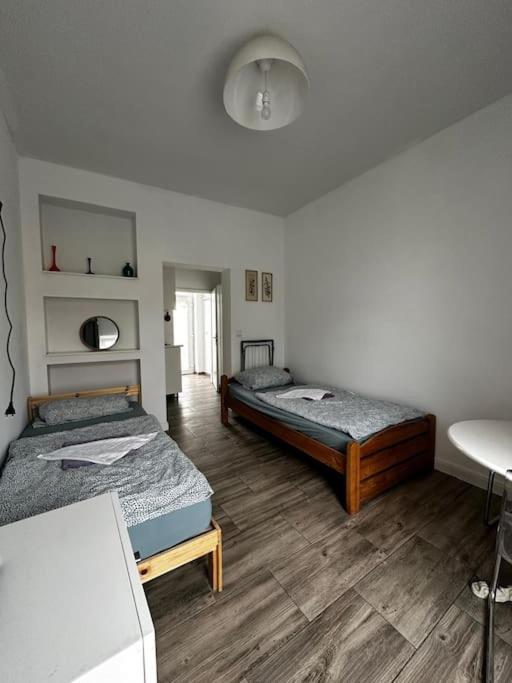 Flat In 10 Apartment *
